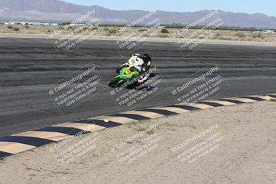 media/Jan-16-2026-CVMA Friday Practice (Fri) [[6f2bf47531]]/5-Racer 4-Trackday1/Session 2 (Bowl)/